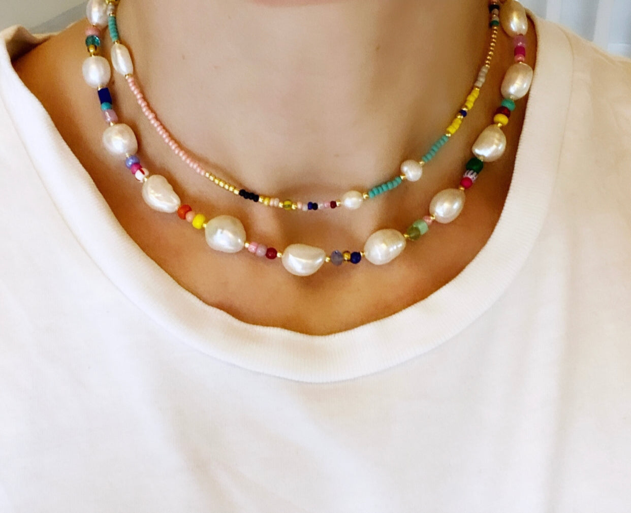 Color wave necklace