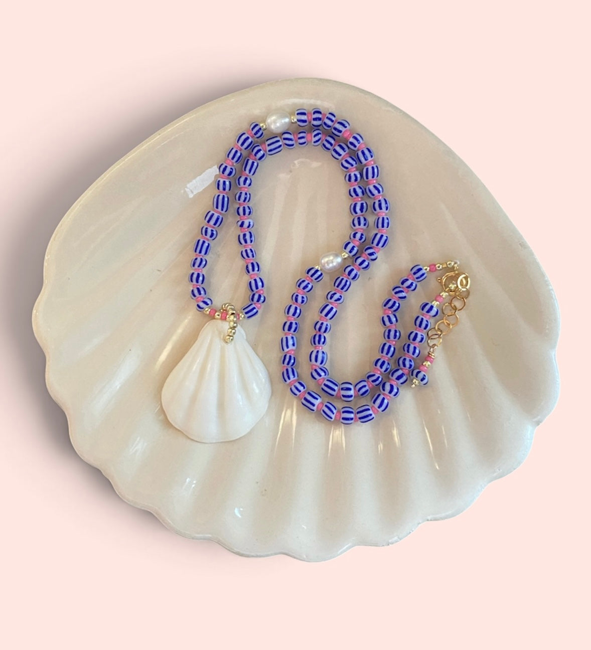 Beaded shell boho necklace with pearls.