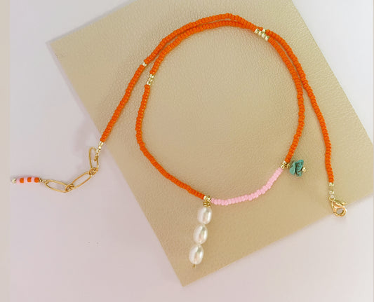 Sunset triple pearl necklace
