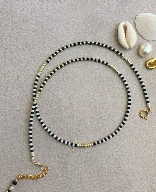 Noir classic necklace