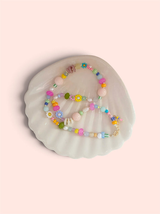 Beaded delicate flower necklace