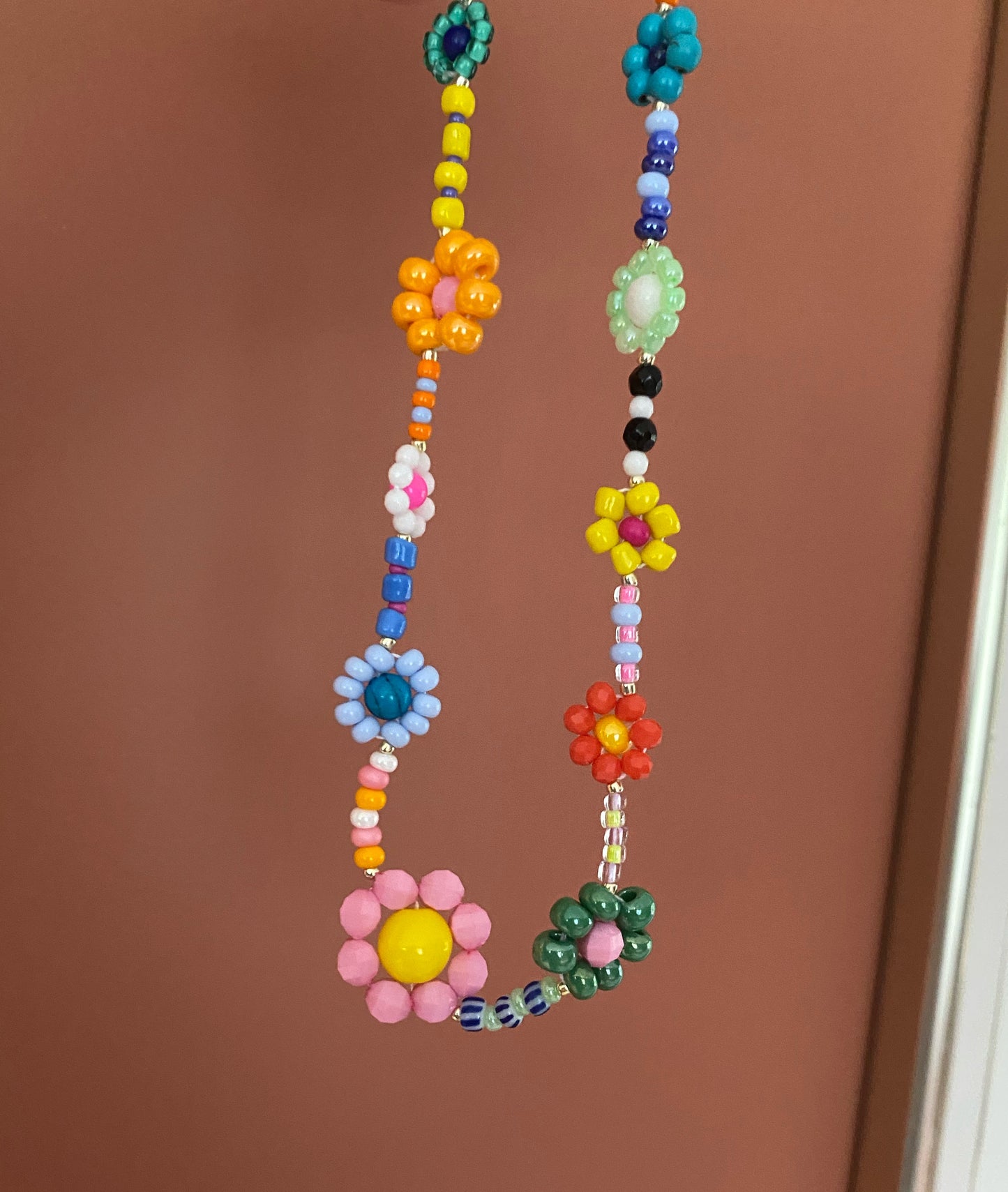 Flower power bead necklace