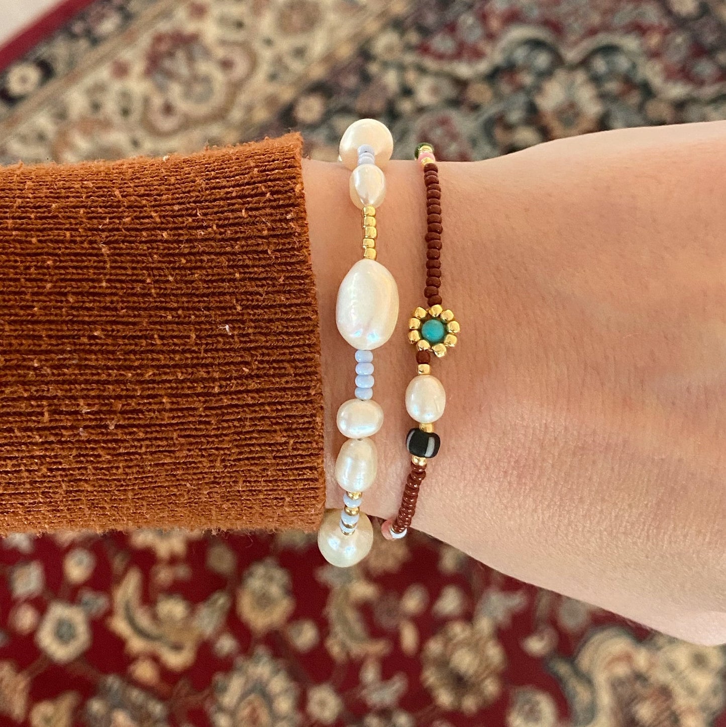 Beaded earthy daisy bracelet