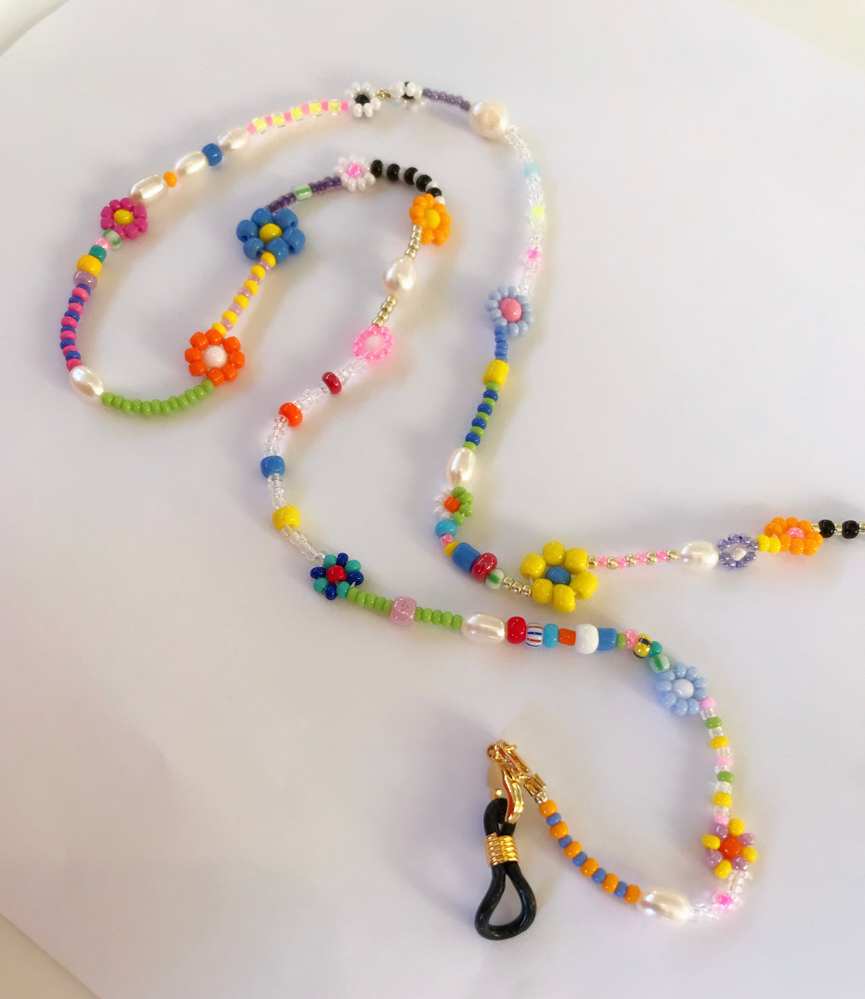 Flower garden sunglass chain