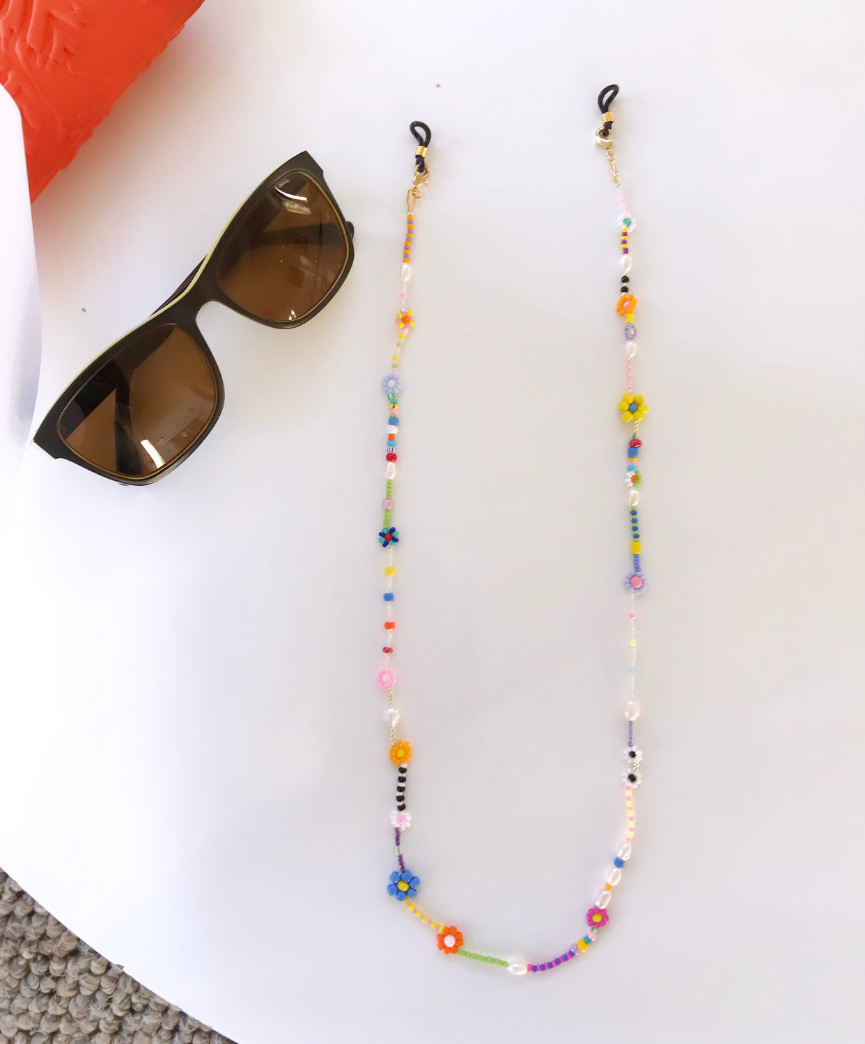 Flower garden sunglass chain